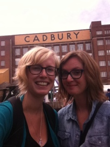 With my sis in Cadbury World - Met ons Sanne in Cadbury World